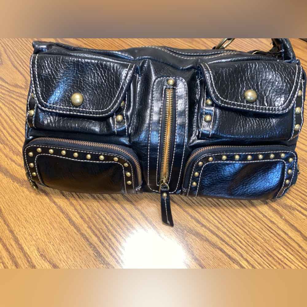 Black shoulder bag